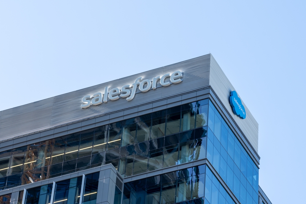 A Salesforce 2027. első negyedévi eredményei: rekordbevétel, de a piac a kilátásokra figyel